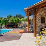 Guest house Soleluna Jeanne 2*